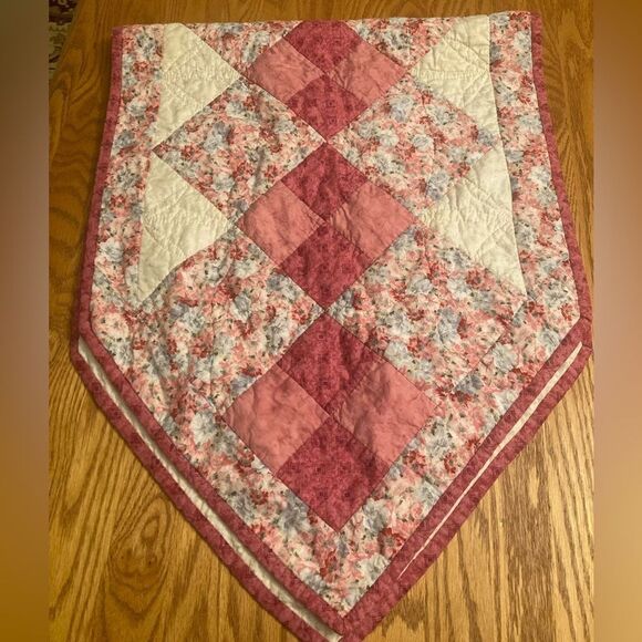 Pink and White Quilted Table Runner - Picture 1 of 7